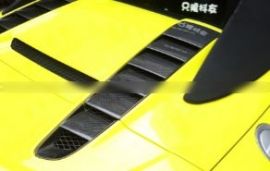 Audi R8 carbon body kit