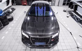 Audi RS7 carbon fiber engine bonnet
