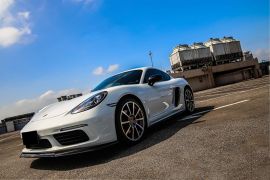 Porsche 718 Cayman carbon aero kit